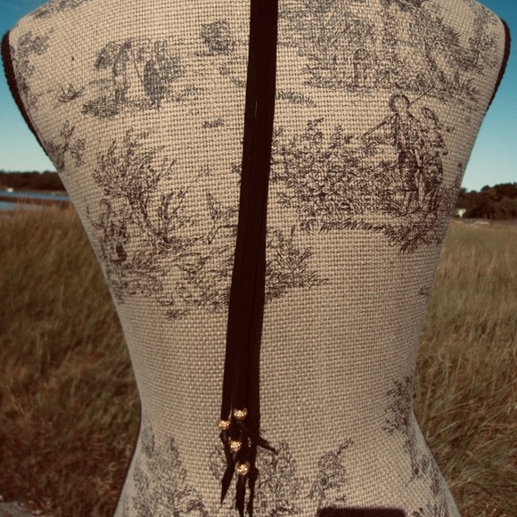 Beautiful black soft leather fringe choker - Picture 2 of 2